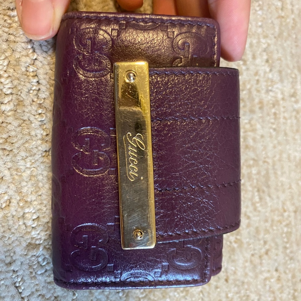 Gucci key ring holder